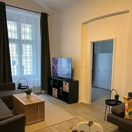 Cozy One Bedroom Close To City Center 4 شقة براغ